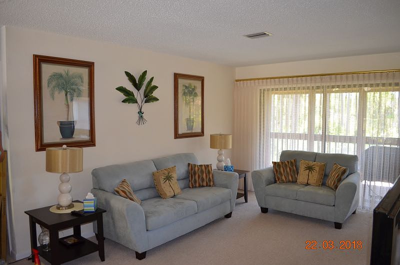 1st image of 18 Hembury Ln