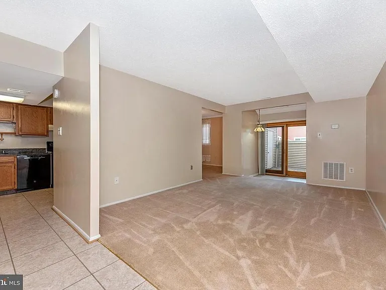 7285 E Coachlight Ct — Photo 9