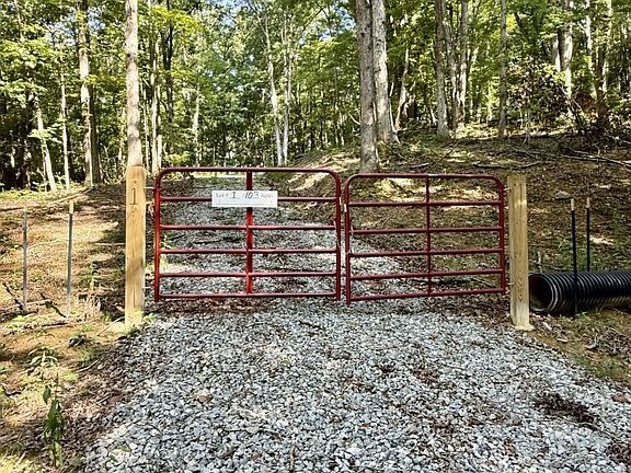 2nd image of 984 Nibert Rd
