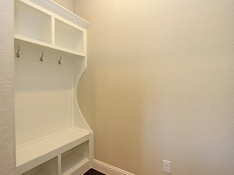 600 Ansley Way — Photo 10