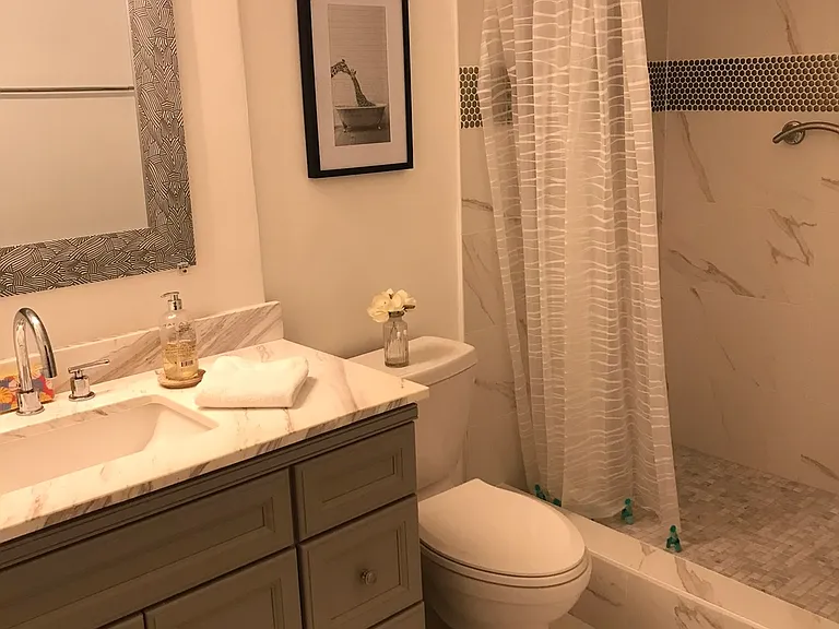 425 Ena Rd #202A — Photo 8