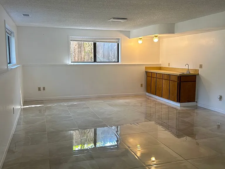 2774 Jessica Cir — Photo 30