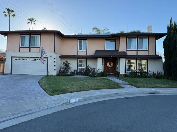 15481 Cottonwood Cir, Huntington Beach, CA 92647