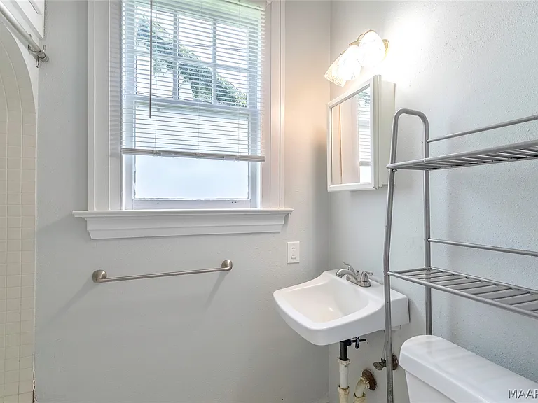 3154 Lexington Rd #B — Photo 15