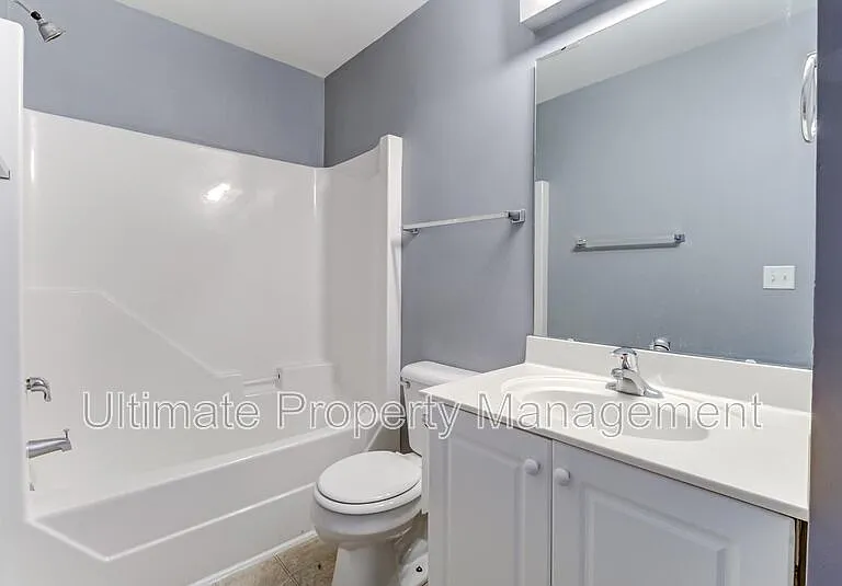 502 Shortfin Dr — Photo 11