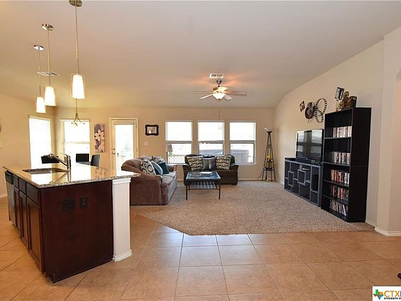 4th image of 2069 Livonia Dr