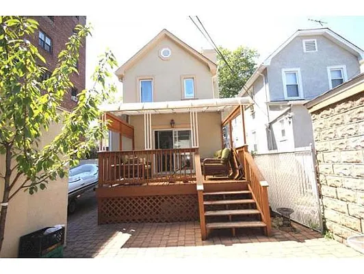 Sold by Bergen Basin Real Estate | media 2