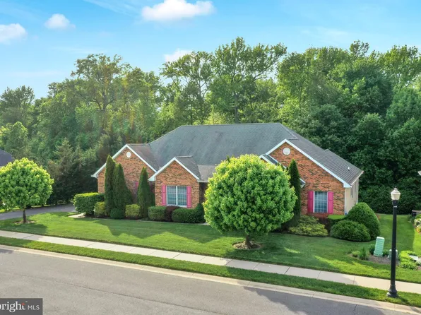 6 Samson Ct, Bear, DE 19701