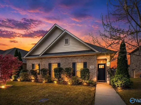 14 Cypress Grove Ln, Huntsville, AL 35824