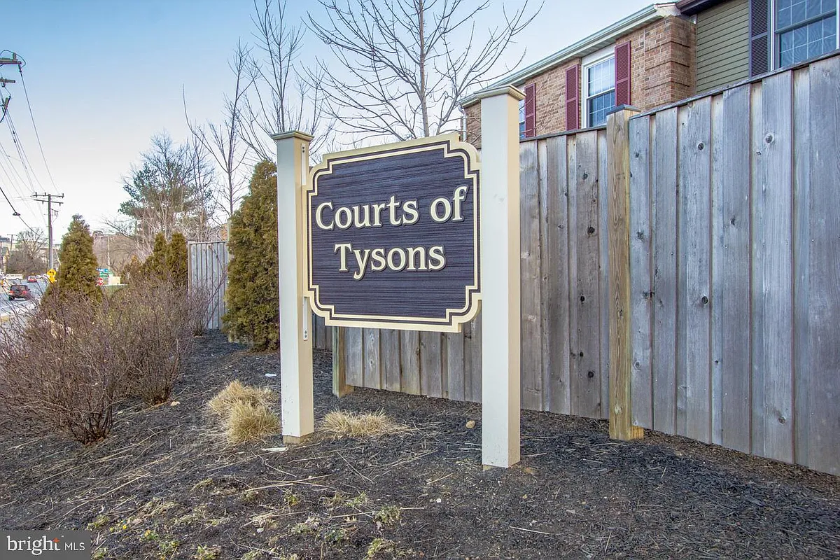 Building Photo - 8035 Tyson Oaks Cir