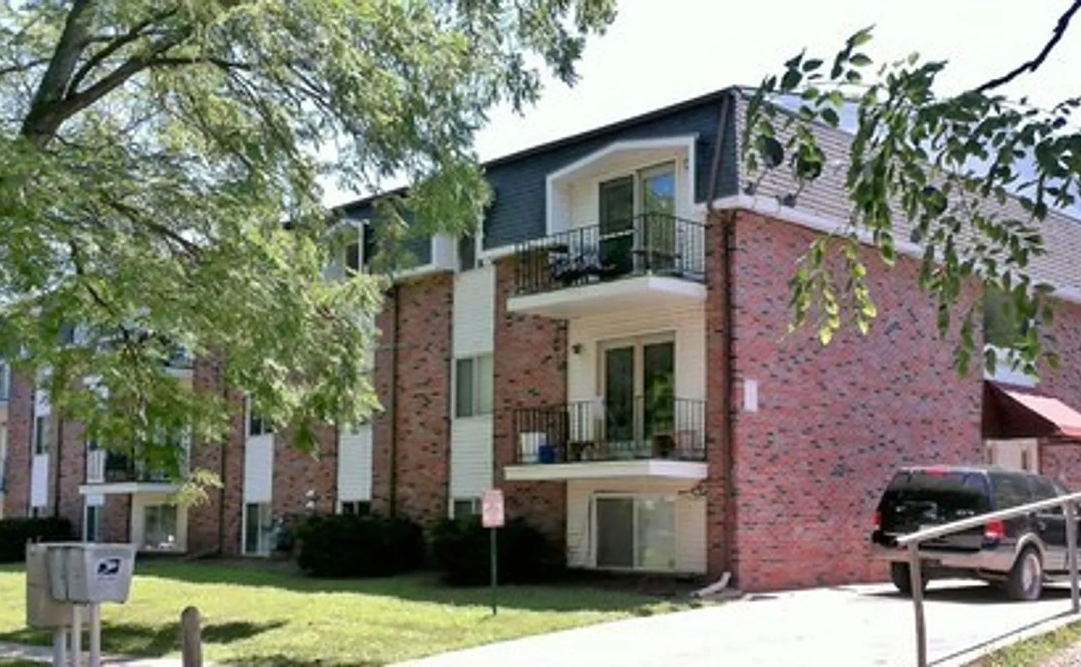 1905 G — Photo 1