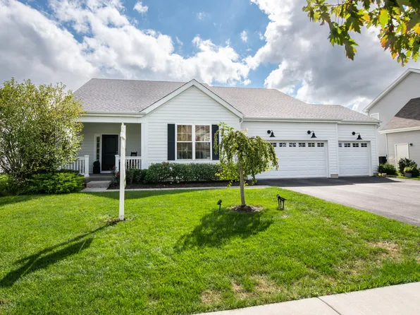 743 Juniper St, Oswego, IL 60543