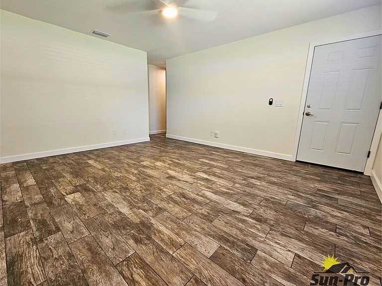 556 Taylor Rd — Photo 7