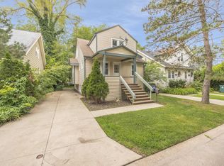 125 Hilldale Dr, Royal Oak, MI 48067