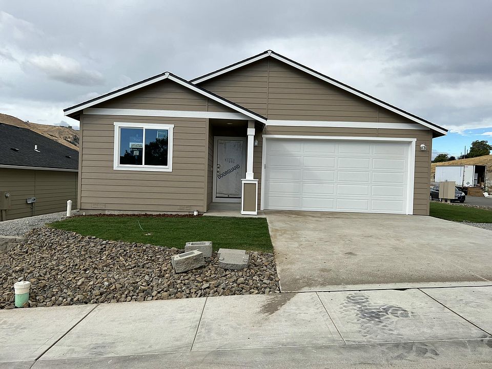1st image of 1084 Newberry Ln