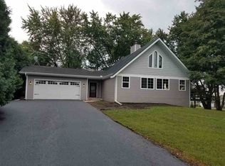 115 W Meadows Ct, Forreston, IL 61030