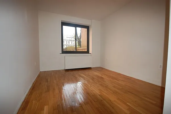 Rented by REAL New York | media 15