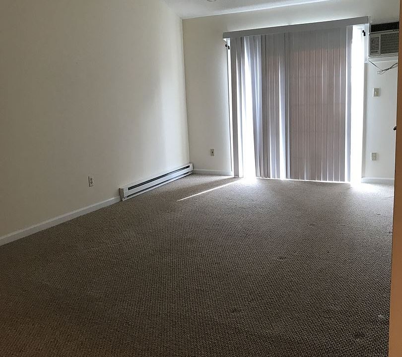 2nd image of 164 Barnstead Dr APT 32
