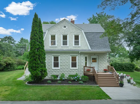 9 Winn Road, Cumberland, ME 04021