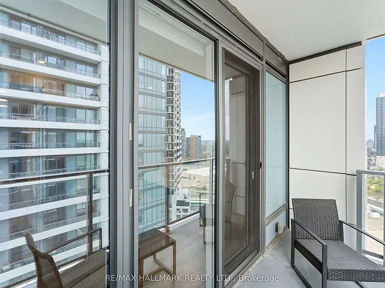 5 Wellington St S #1403 — Photo 18