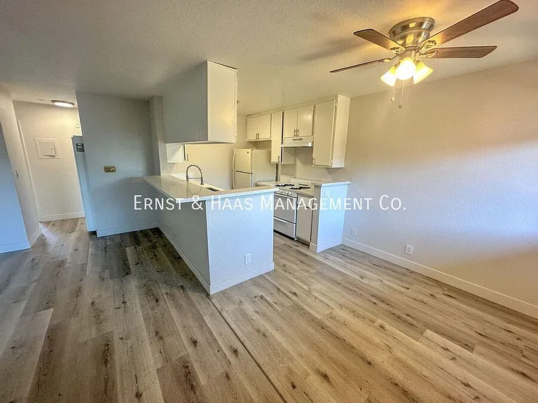 1080 Saint Louis Ave #203 — Photo 2