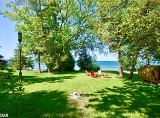 60 Balsam St, Tiny, ON L0L1P1