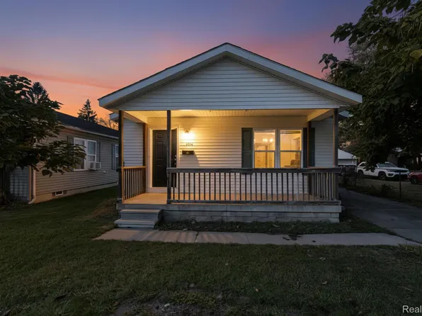 4004 Howe Rd, Wayne, MI 48184