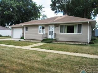 107 W 4th St, Colton, SD 57018