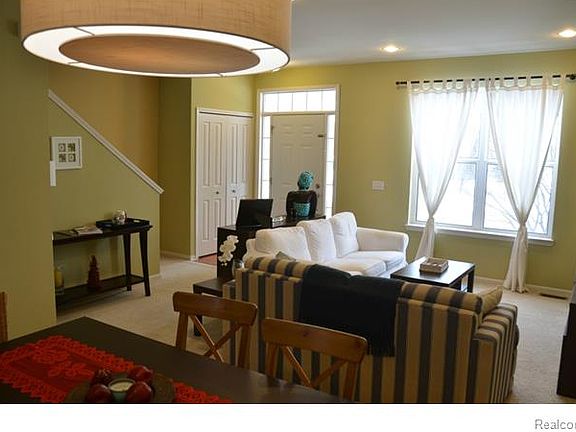 5th image of 9104 Heron Hills Dr #21