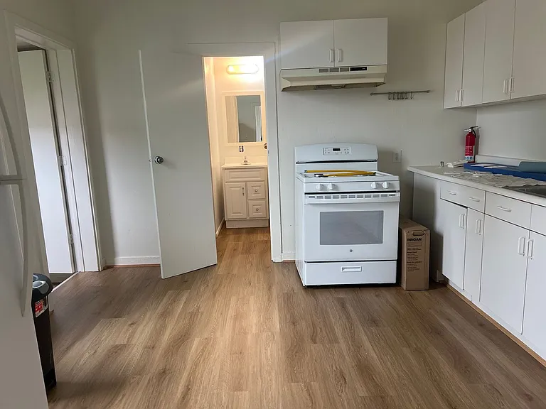 511 J St — Photo 4