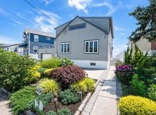 16 Brockmeyer Drive, Massapequa, NY 11758