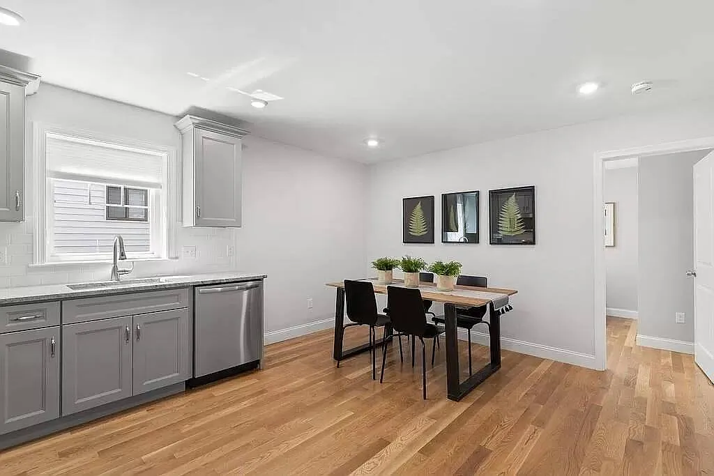2 bed, 850 sqft, $3,000 — Photo 4