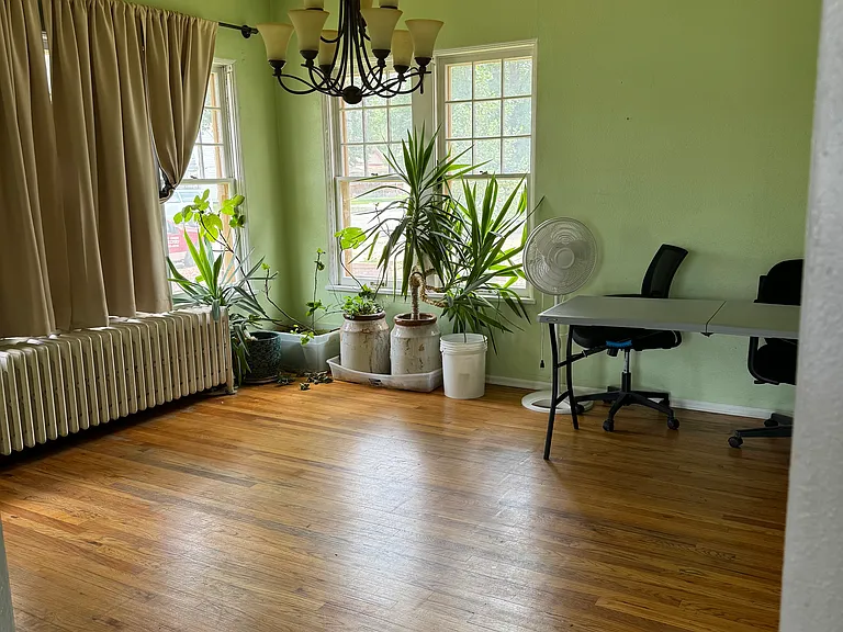 530 E Beaver Ave — Photo 3