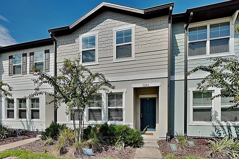 3 bed, 2.5 bath, 1582 sqft, $2,299 — Photo 1