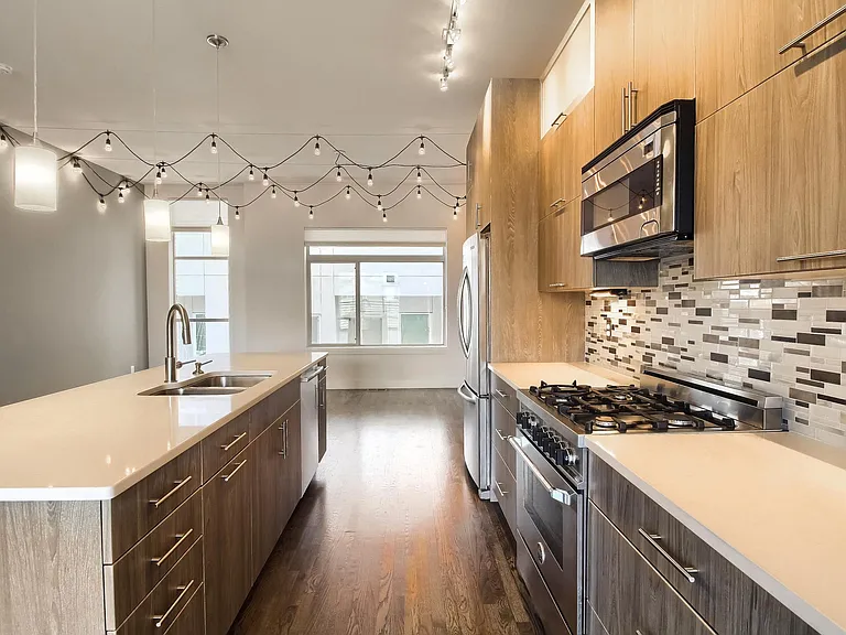 2103 W 32nd Ave #9 — Photo 16