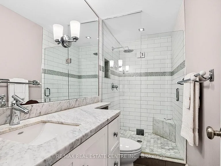 582 Cedar Ave — Photo 15