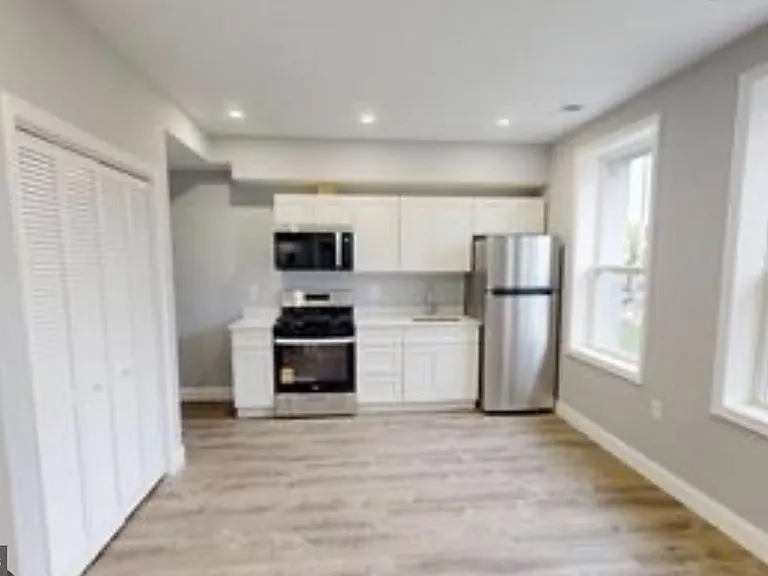 3228 Hiatt Pl NW #3 — Photo 3
