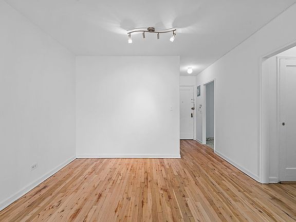5th image of 3726 87th St APT 6A