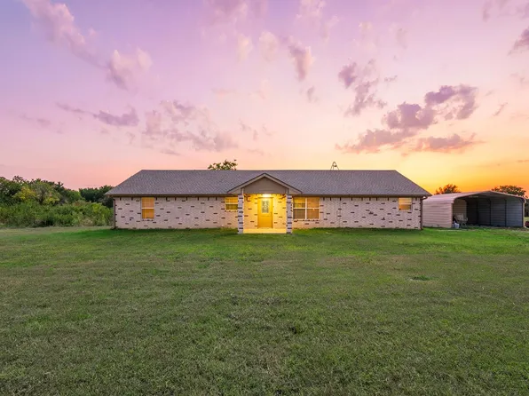 9888 NW County Road 2221, Barry, TX 75102