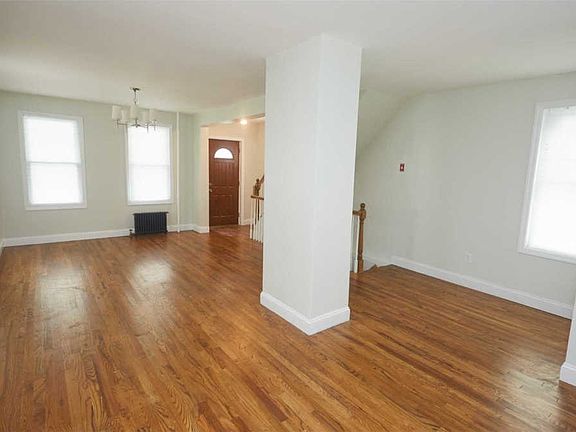 4th image of 11117 157th St