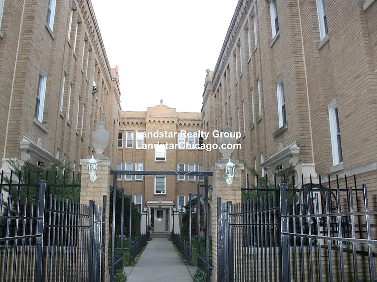 4931 N Whipple St #3W — Photo 16
