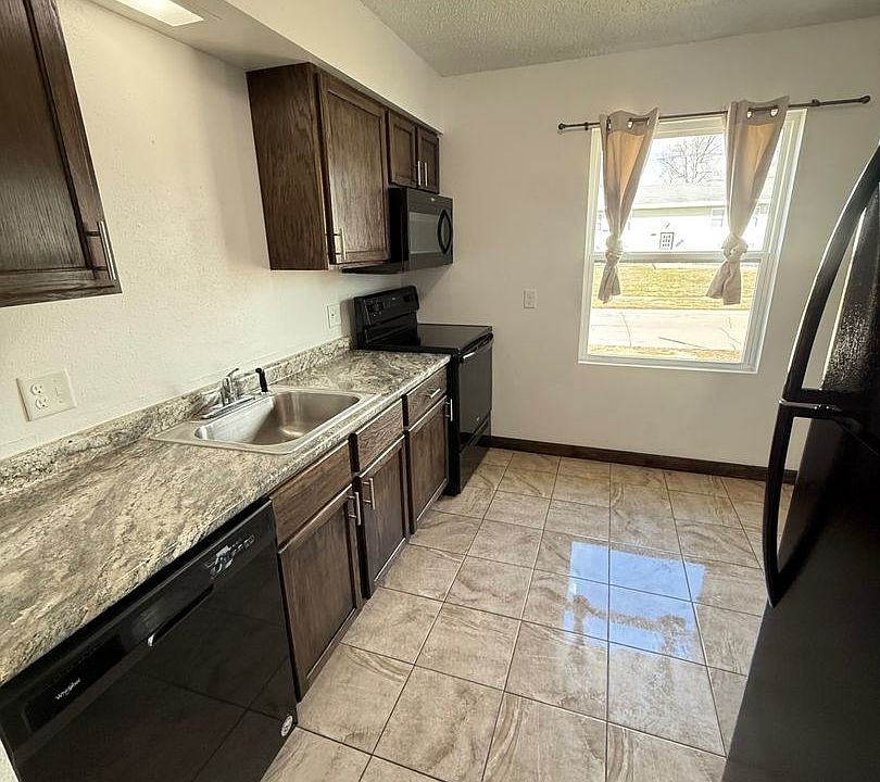 1st image of 401 Melody Ln #1