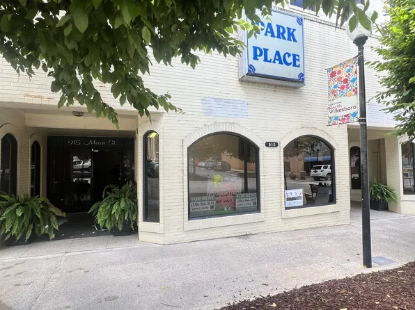 915 Main St, North Wilkesboro, NC