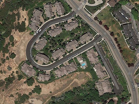 5th image of 987 E Waterford Dr Unit 5