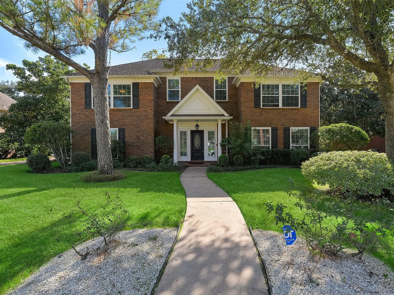 5 bed, 3.5 bath, 3426 sqft, $3,400 — Photo 1