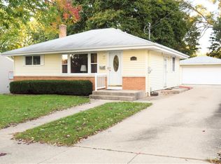 2214 Norton Ave, Waukesha, WI 53188