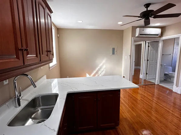 4238 McPherson Ave APT 2N, Saint Louis, MO 63108