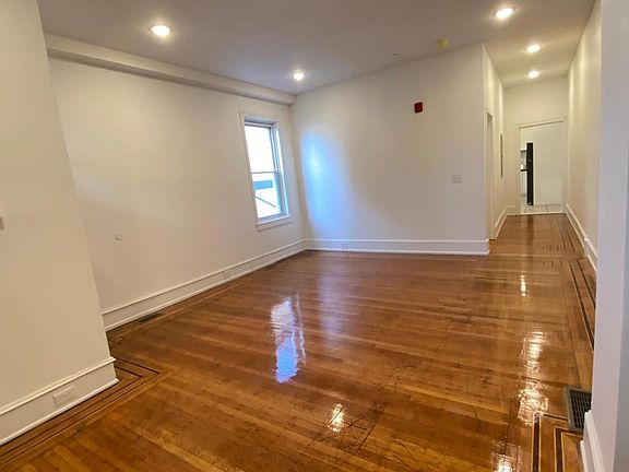 5th image of 3441-43 Frankford Ave #1
