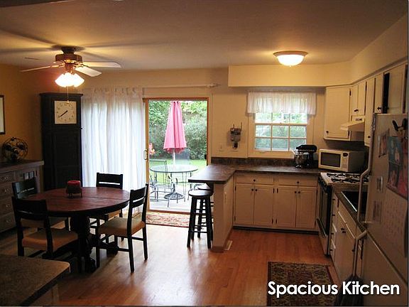 3rd image of 855 Country Club Dr APT E