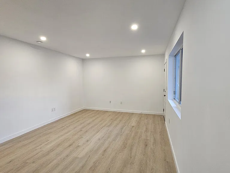 5700 SW 60th St #3 — Photo 6